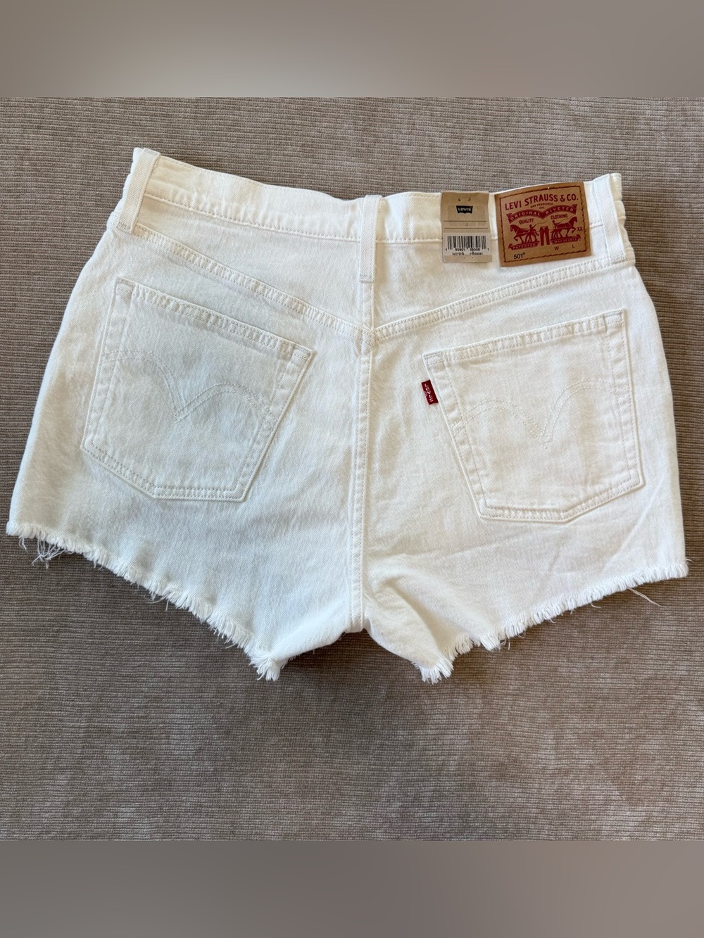 NEW Women’s Levi's 501 White Distressed Sexy Denim Cutoff Shorts Summer Swim 30